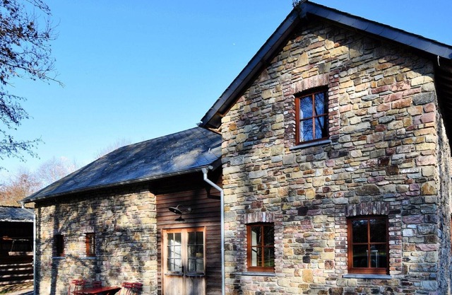 Cozy, authentic house in a quiet village, also as the big house BE-6698-15