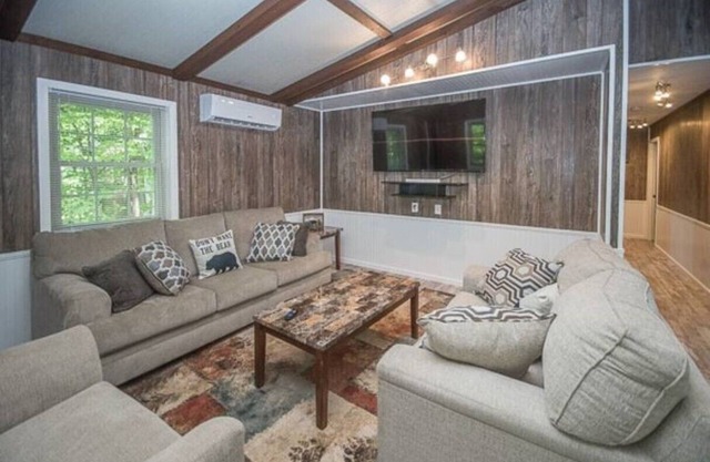 Cozy Bear Hideaway 🐻