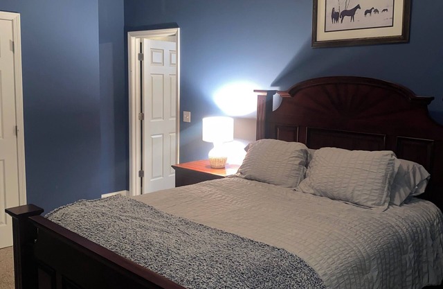 Cozy building in charming Loretto with WiFi, AC