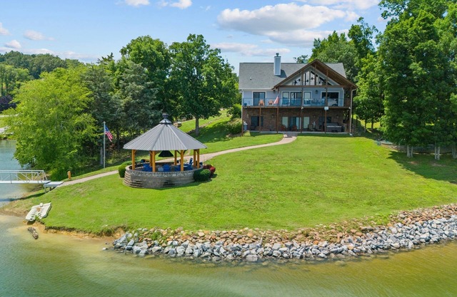 Cozy Cabin Style Lake House