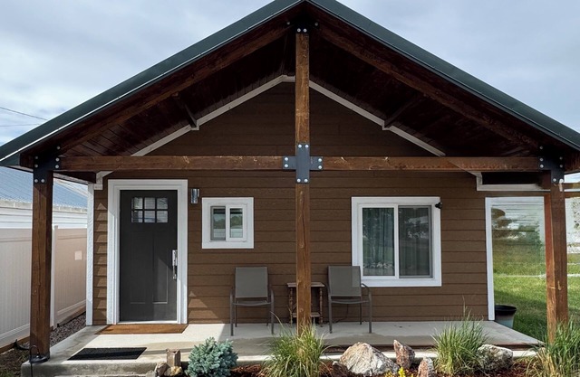 Cozy Cabin with Style