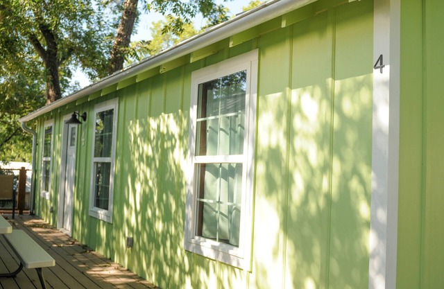 Cozy Cabins near the Comal River- Cabin #4- German Theme. Walk to Wurstfest