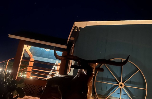 Cozy-Chic Farm House at Los Alio Farm, NM and TX