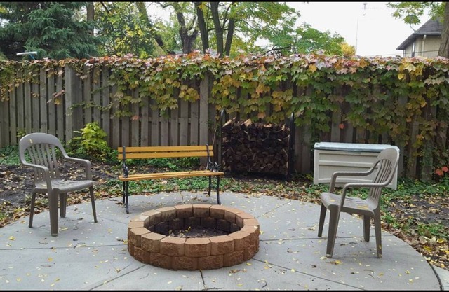 Cozy, Comfortable and Close to Everything