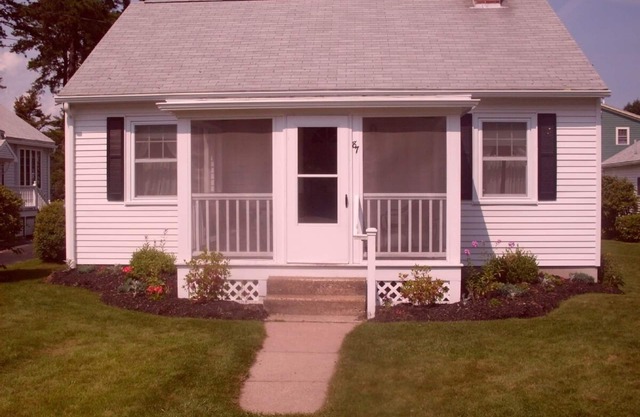 Cozy Cottage At Footbridge Beach - Great Fall and Spring Rates