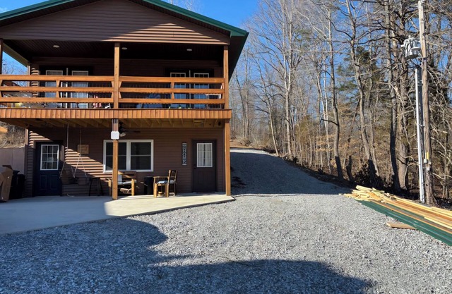 Cozy cottage in charming New Hope with AC, WiFi