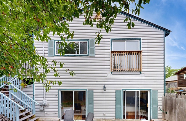 Cozy cottage with fast WiFi & full kitchen - 1 mile to downtown & next to Acadia