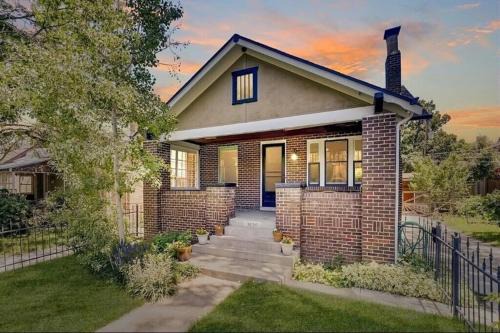 Cozy Denver Stay Ideal Location & Comfort!