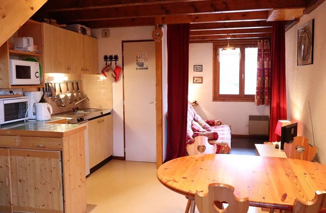 Cozy duplex 33m² in Arêches-Beaufort, 4 pers., ski-in/ski-out, pets allowed, parking
