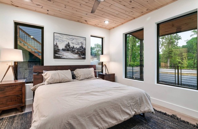 Cozy Fall Retreat | Luxurious stay, Pool + Hot Tub