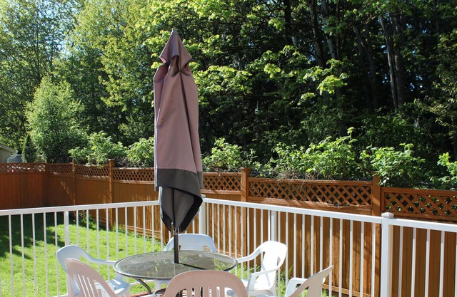 Cozy, family-friendly 5 Bedrooms and 4 bath House! Convenient Location