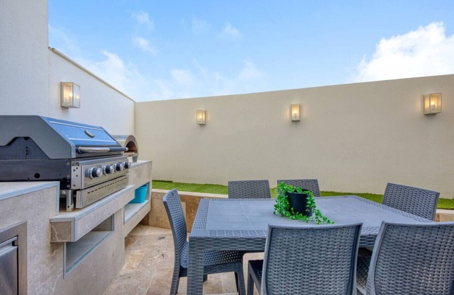 Cozy Gozo Home: Private Tub & Private Backyard