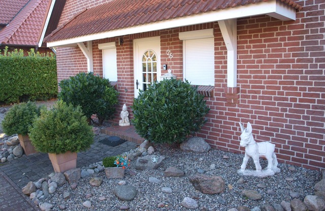 Cozy holiday apartment with a south-facing terrace and 2 separate bedrooms.