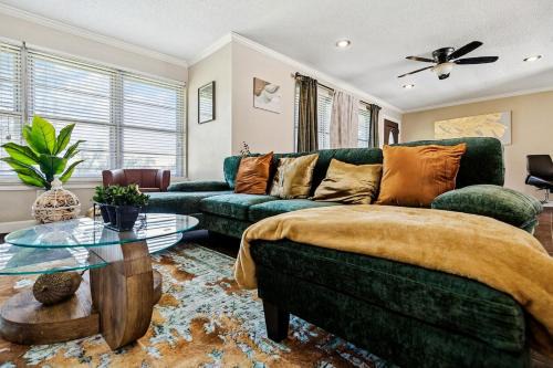 Cozy home close to it ALL