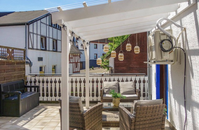 Cozy home in Ulmen with kitchen