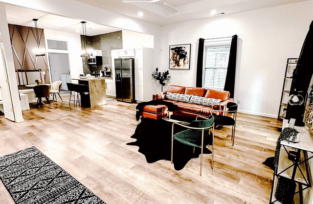 Cozy Home in West Midtown/Centerhill