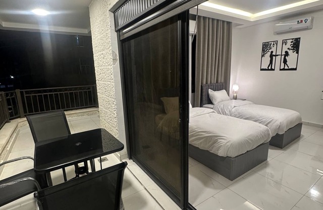 Cozy Home Near All Services 20