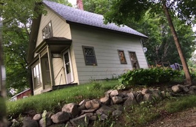Cozy House in Sullivan