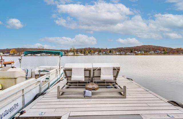 Cozy Lake Hopatcong Waterfront Retreat Near Marina