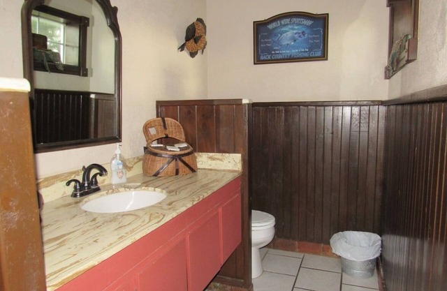 Cozy Lakeside Cabin, Mannford