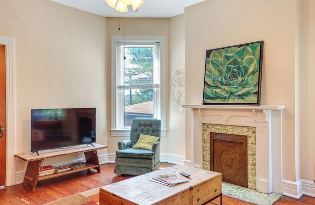 Cozy Louisville Vacation Rental 2 Mi to Downtown!