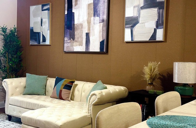 Cozy Modern 1BD Med Center NRG Galleria Downtown.