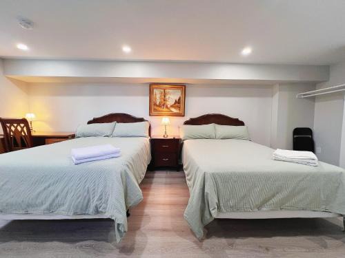 Cozy & Modern Ensuite Basement Rooms - Steps to Subway & Downsview Rogers Stadium