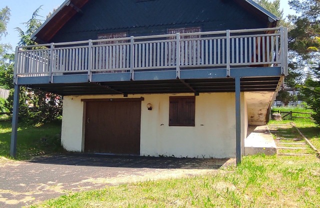 Cozy mountain chalet in Super Besse with large grounds and private parking
