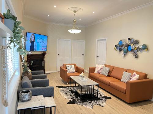 Cozy Mountain Cottage