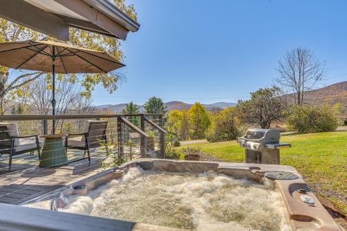 Cozy Mtn-View Chalet Less Than 2 Mi to Windham Slopes