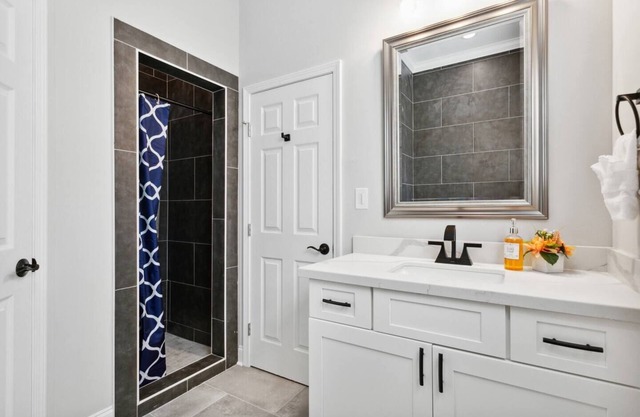 Cozy New 5BR Home w Firepit Near Caesars Superdome