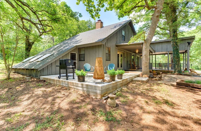 Cozy Oklahoma Retreat w/Patio, Fire Pit & Grill!