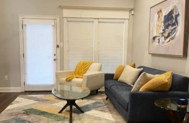 Cozy one Story Townhome with Easy Access to BR, NO