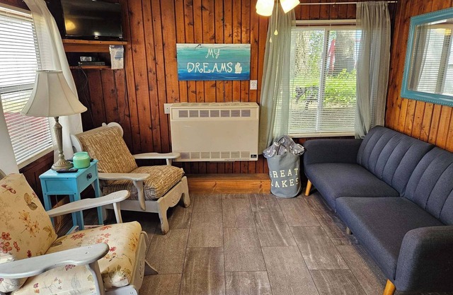 Cozy Regatta Cottage on Great Lake Huron