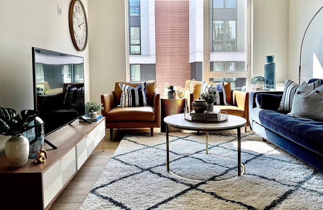 Cozy retreat a few steps away from Pasta, Ice Cream, Shopping & Tons of Trails!