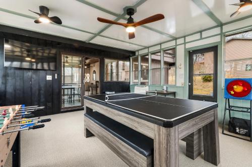Cozy Retreat With Game Room Lake Como WI