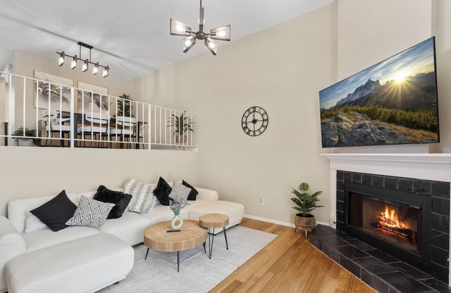 Cozy Retreat with Pool Access in Ontario, CA