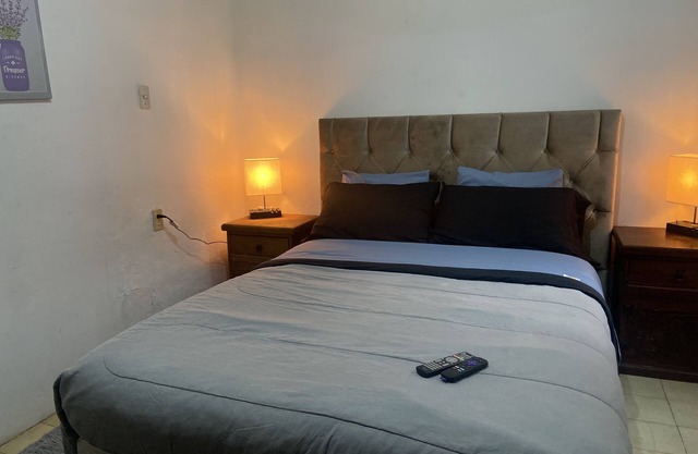 Cozy room in small apartment with shared bathroom, close to the WTC