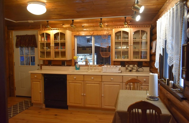 Cozy Rustic Forestport Cabin: Centrally Located Just Before Adirondack Park 😊