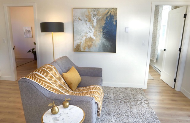 Cozy Shawnigan Lake Carriage House