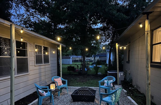 Cozy studio, in our backyard oasis, pet friendly