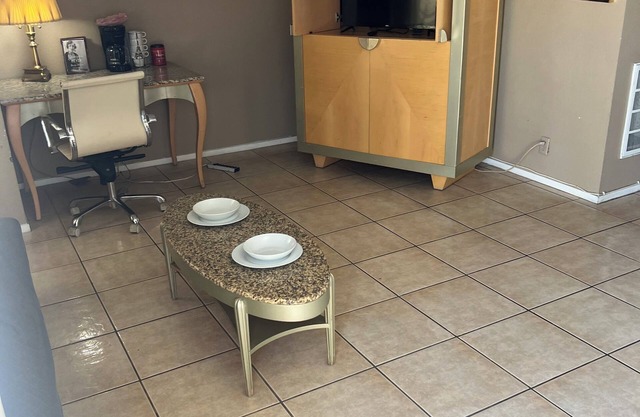 Cozy studio in wonderful Las Vegas with WiFi and AC