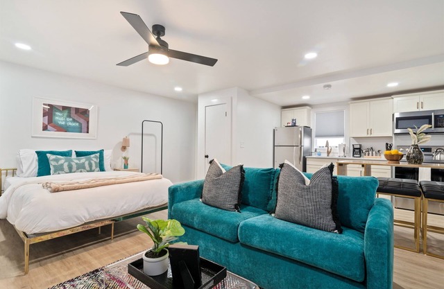 Cozy Studio Near Vanderbilt & Belmont | Walkable and Dog-Friendly