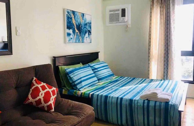 Cozy Studio Room in amazing Quezon City near MRT