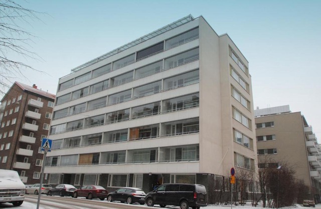 Cozy, Superior-level two-bedroom apartment near Helsinki city center (ID 8758)