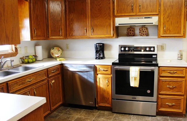 Cozy Up in the Carolina Mtns–Your Perfect Winter Escape Awaits!