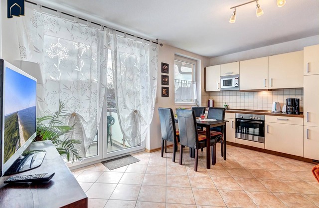 Cozy vacation apartment with balcony near the beach and center