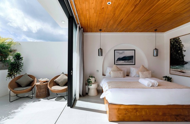 Cozy Wellness Villa- Sauna & Pools, 3 Min to Beach