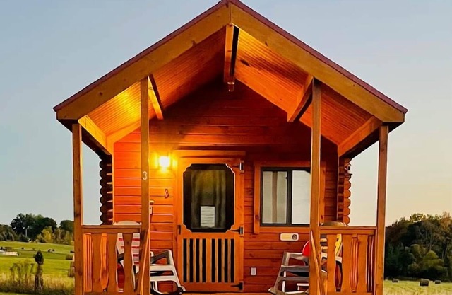 Cozy Wine Cabin escape with Breathtaking Views 3