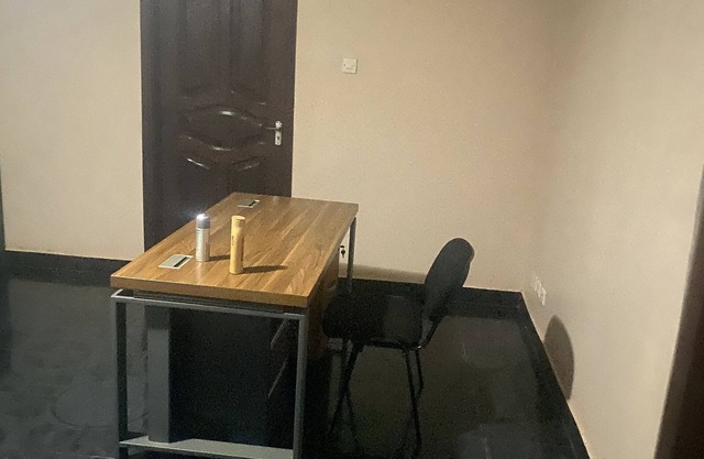 Cozy with 5 minutes from Entebbe International Airport airport and beach